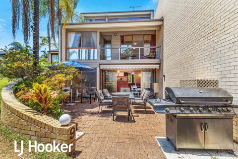 Amazing Waterfront Location Pool Beach Water Views Tropical Gardens - Darwin Holiday 2