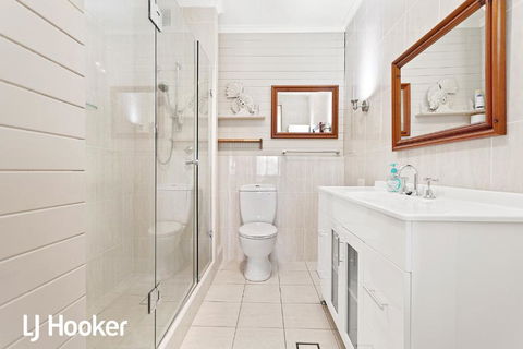 Amazing Waterfront Location Pool Beach Water Views Tropical Gardens - Darwin Holiday 4