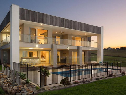 Ocean Breeze - Darwin Holiday 3