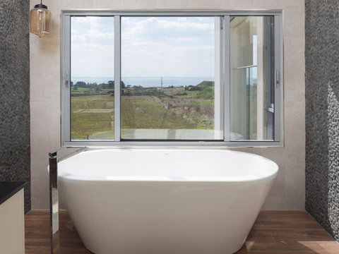 Ocean Breeze - Darwin Holiday 1