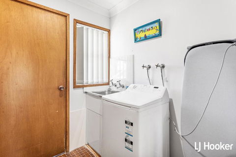 Cromarty Cottage 900m From Birubi Beach - Darwin Holiday 5