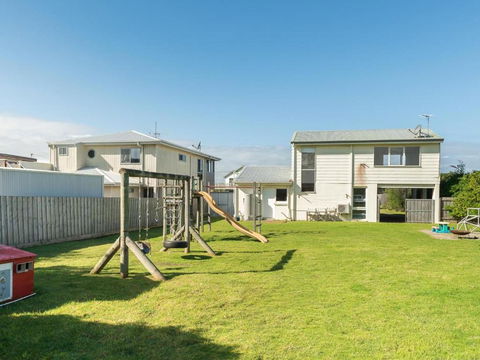 Licence To Chill - Darwin Holiday 2