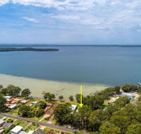 Four Loralyn on the water St. Georges Basin 4pm Check Out Sundays - Darwin Holiday