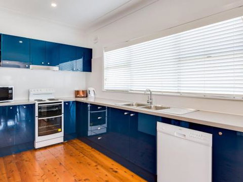 Bimbadgen At Hyams Beach 4pm Check Out Sundays - Darwin Holiday 4