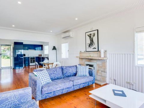 Bimbadgen At Hyams Beach 4pm Check Out Sundays - Darwin Holiday 1