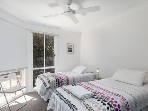 SPINIFEX Gerroa 4pm Check Out Sundays - Darwin Holiday 3