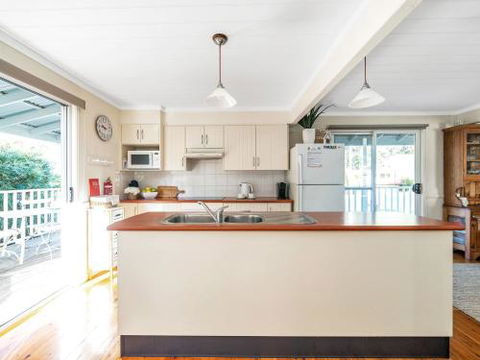 Mermaid Cottage At Hyams Beach 4pm Check Out Sundays - Darwin Holiday 4