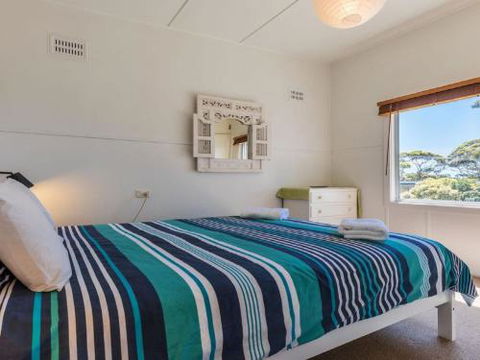 Unwind At Hyams Beach 4pm Check Out Sundays - Darwin Holiday 3