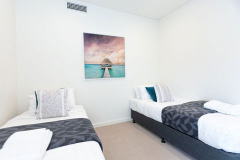 Enjoy Penthouse Living In The CBD - Darwin Holiday 2