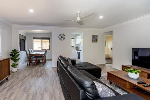 Freshly Renovated Dog Friendly House Walking Distance To Waterfront - Darwin Holiday 5