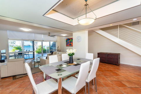 Treat Yourself To Something Special! - Darwin Holiday 4