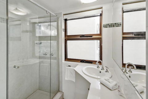 Naousa II - Darwin Holiday 0