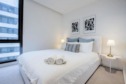 33Cotton CloudLVL48at2BR2BTH AptMel Cenfreetram - Darwin Holiday 2
