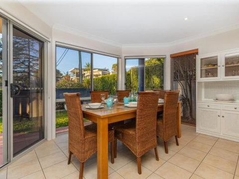 Dutchies Vista 1 / 45 Christmas Bush Ave Ground Floor Duplex With Stunning Water Views - Darwin Holiday 2