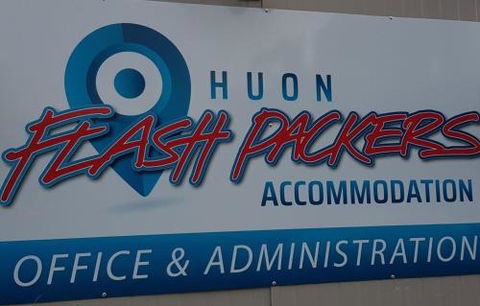 Huon Flash Packers - Darwin Holiday 0