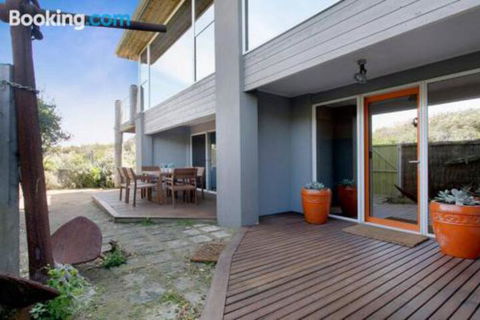 Anchor Beachfront Retreat - Darwin Holiday 5