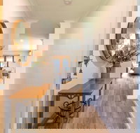 Lake Edge Retreat - Darwin Holiday