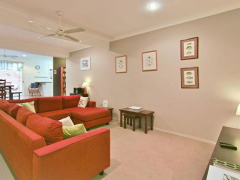 Black Wattle At Hyams Beach 4pm Check Out Sundays - Darwin Holiday 1