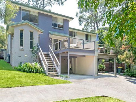 Black Wattle At Hyams Beach 4pm Check Out Sundays - Darwin Holiday 6