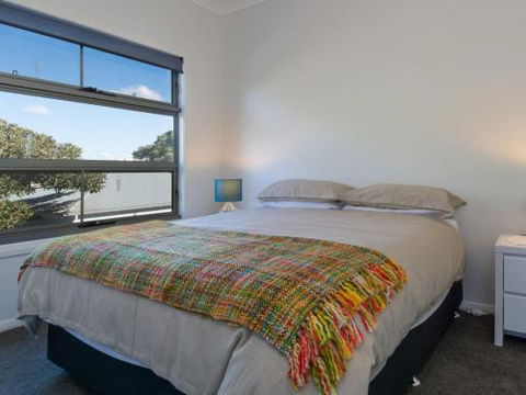 COASTLINE Boat Harbour Gerringong 4pm Check Out Sundays - Darwin Holiday 5