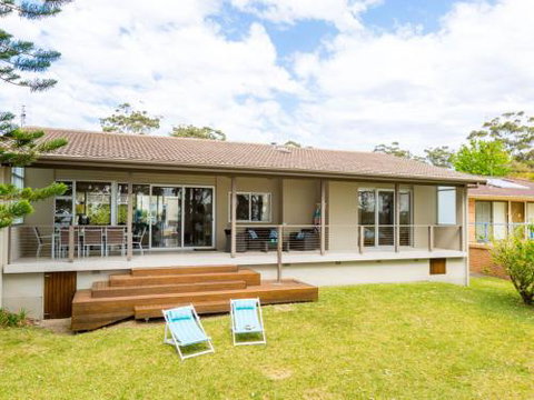 Harlequin Beach House 4pm Check Out Sundays - Darwin Holiday 6