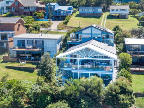 NANNY & POPPYS BEACH HOUSE Gerroa 4pm Check Out Sundays - Darwin Holiday 0