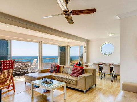 PENZANCE Gerroa Beachfront To Shelley Beach & 4pm Check Out Sundays - Darwin Holiday 1