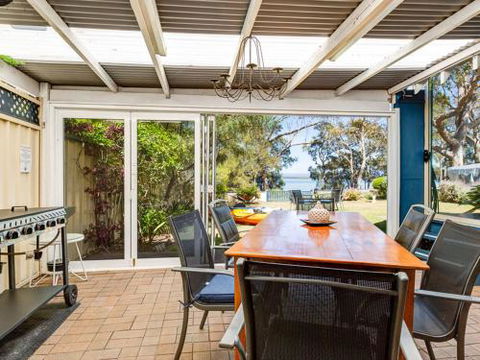 SORRENTO LAKESIDE Sanctuary Point 4pm Check Out Sundays - Darwin Holiday 2