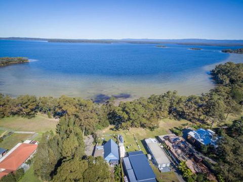 SORRENTO LAKESIDE Sanctuary Point 4pm Check Out Sundays - Darwin Holiday 0