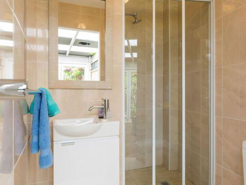 SORRENTO LAKESIDE Sanctuary Point 4pm Check Out Sundays - Darwin Holiday 4