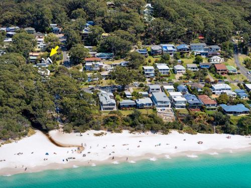 Hyams Beach NSW Darwin Holiday