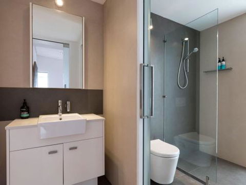 TASMAN DRIVE Gerringong 4pm Check Out Sundays - Darwin Holiday 3