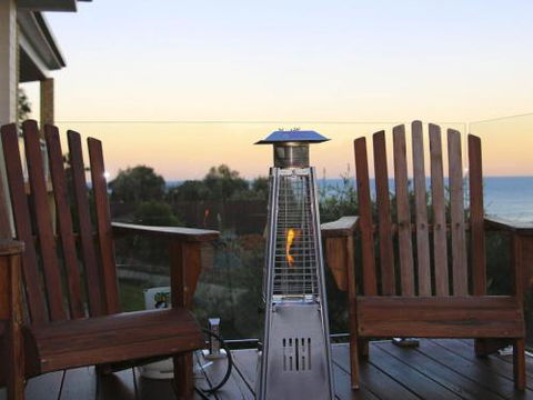 WHALE WATCH FOR FOUR Gerringong 4pm Check Out Sundays - Darwin Holiday 0