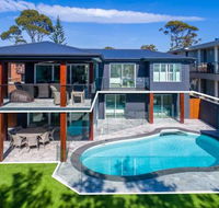 Vukeville beachfront luxury with pool 4pm Check Out Sundays - Darwin Holiday