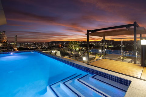 Arise Fortitude Valley - Darwin Holiday 4