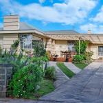 Bloom On Sackville Opt1 - Darwin Holiday 0