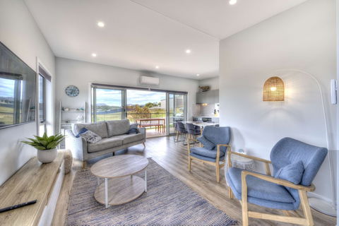 Archella 2 - Beautifully Appointed, Close To Golf Course & Play Ground - Darwin Holiday 3