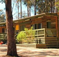 Lakes Entrance Log Cabins - Darwin Holiday