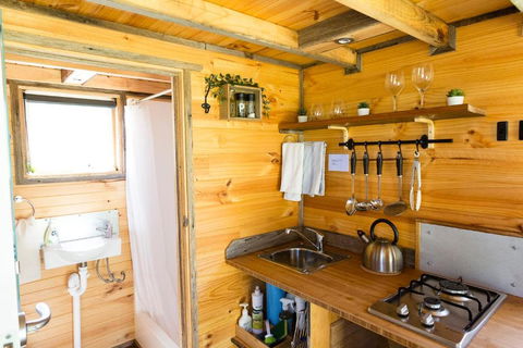Ardingly Tiny House - Darwin Holiday 1