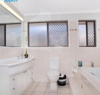 Schirrmann 56 Four Bedroom Home on Canal with Pool Pontoon Aircon  WiFi - Darwin Holiday