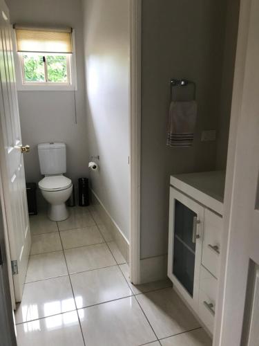 Tamborine Mountain Accommodation - Darwin Holiday 3