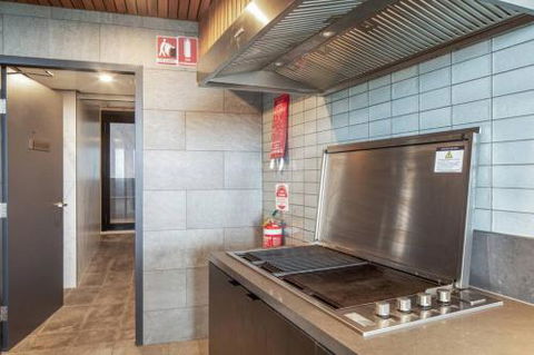 Spectacular City Views Pool & Free Parking - Darwin Holiday 5