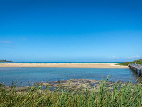 BOMBORA Gerroa 4pm Check Out Sundays - Darwin Holiday 2