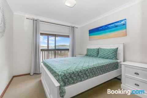 Stingray Shores Your Riverside Escape - Darwin Holiday 1