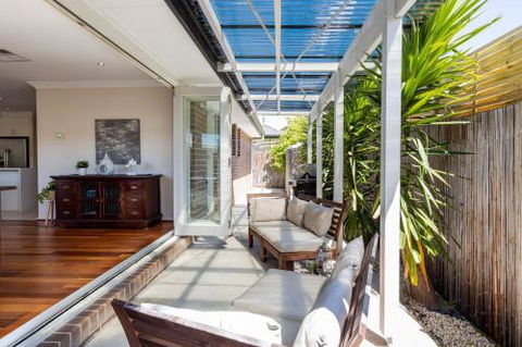 Rosebud Seaside Accommodation - Darwin Holiday 3