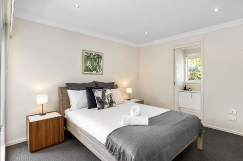 Rosebud Seaside Accommodation - Darwin Holiday 4