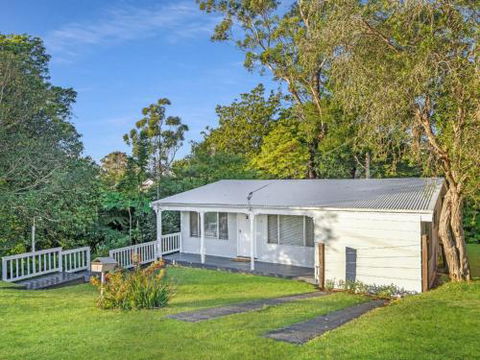 MOBYS At HYAMS Hyams Beach 4pm Check Out Sundays - Darwin Holiday 1