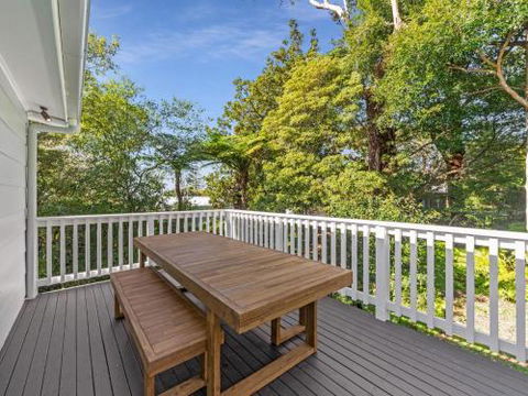 MOBYS At HYAMS Hyams Beach 4pm Check Out Sundays - Darwin Holiday 5