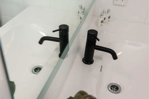Modern 1 Bedroom Apartment Near The River And The City - Darwin Holiday 4