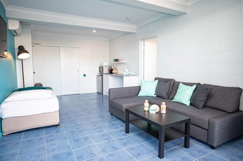 Airlie Sun & Sand Accommodation 2 - Darwin Holiday 1